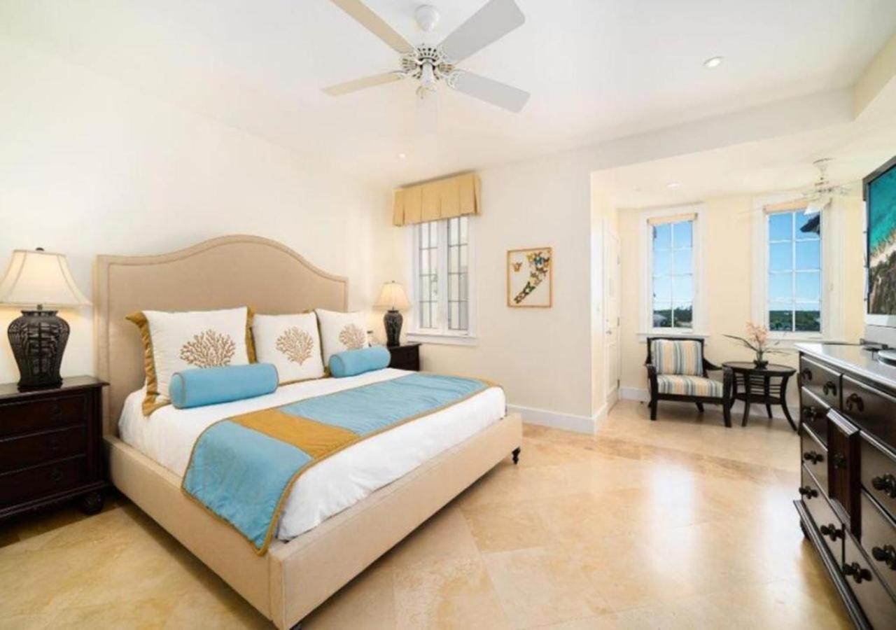 The Regent Grand Hotel Grace Bay Buitenkant foto